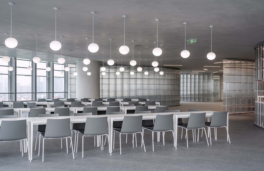 Redefining Office Space: Winding Frames of Light Offices