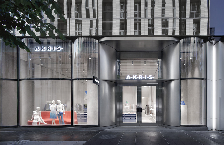 Crafting AKRIS Boutique Saint Gallen: A Collaboration with David Chipperfield Architects Milan