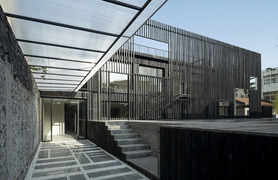 Revitalizing Tranquility: Jing’an Community Pool House in Shanghai